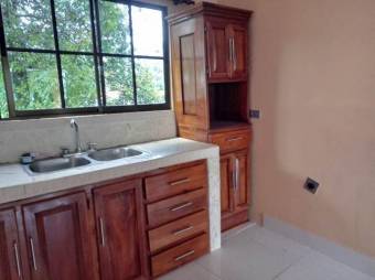 Bonito  Apartamento  en  Guápiles Centro.  En Alquiler 