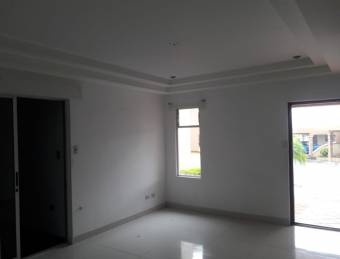 Venta de casa ubicada en  Cartago, Dulce Nombre