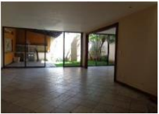 Venta de casa ubicada en  San José, Santa Ana, Pozos, Condominio Ámberes