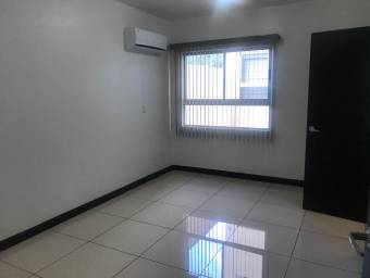 Se alquil apartamento con liena blanca en Rio Oro Santa Ana  22-1793