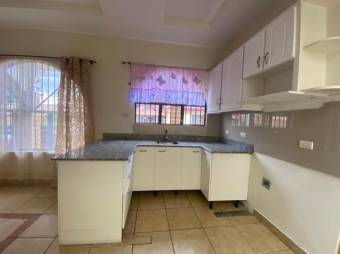 MLS-22-1656 VENTA CASA DESAMPARADOS SAN JOSE