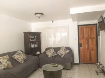 VENTA DE CASA EN HERMOSO RESIDENCIAL