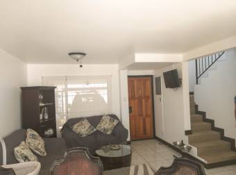 VENTA DE CASA EN HERMOSO RESIDENCIAL