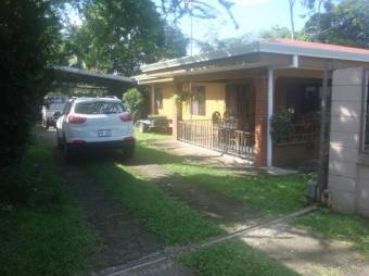 Amplia y Comoda casa en Venta, Guapiles Centro           CG-20-888