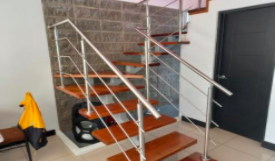 Venta de casa ubicada en Heredia, San Rafael, Santiago