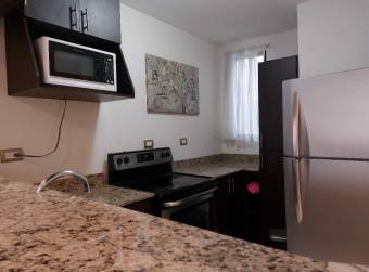 Se alquila apartamento amoblado en cariaria belen 22-1782