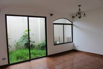 Venta de casa ubicada en San José, Montes de Oca, Sabanilla