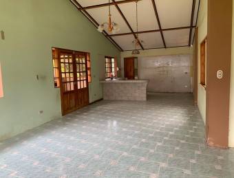 Venta de casa ubicada en Heredia, Santo Domingo, Santo Tomás