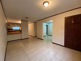 Precioso apartamento en Sabana Sur en condominio privado. Listing 22-1623