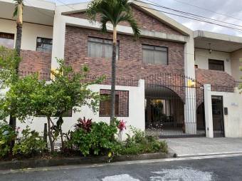 Precioso apartamento en Sabana Sur en condominio privado. Listing 22-1623