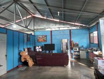 Excelente Local Comercial en Venta, La Rita        CG-21-1695, $ 185,000, 3, Limón, Pococí