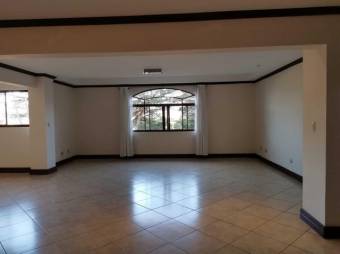 MLS-22-1392 VENTA CASA ESCAZU CENTRO