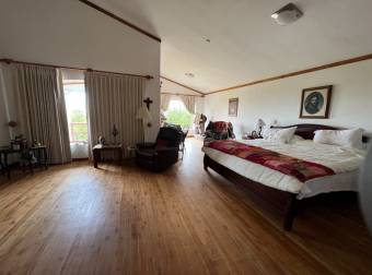 Se Vende Finca (2 Hect) con Hermosa Casa en San Rafael de Coronado, San Jose