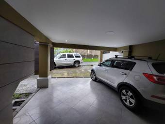 Casa en Venta en Santa Lucía de Barva, Heredia MLS #23-1112 CL