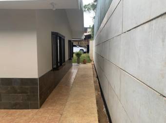 Casa en Venta en Aserrí, San José. RAH 23-2281