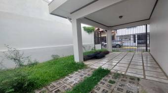 Casa en Venta en Ulloa, Heredia MLS #23-467 CL