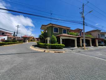 Casa en Venta en San Francisco de Heredia MLS #23-487 CL