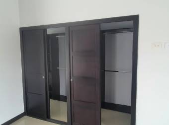 HERMOSA CASA GRANDE 2 PISOS CEMENTO 3 CUARTOS 3 BAÑOS,TERRAZA HERMOSA CASA GRANDE 2 PISOS CEMENTO 3 CUARTOS 3 BAÑOS,TERRAZA