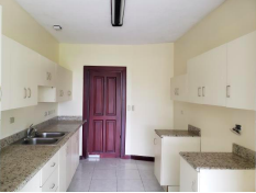 Venta de casa ubicada en San José, Escazú, San Rafael