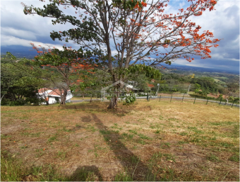 SE VENDE HERMOSO LOTE, EN CONDOMINIO HACIENDA NATURA