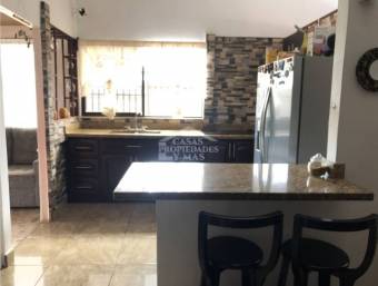 En venta casa de una planta ubicada en San Miguel de Naranjo