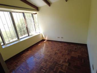 MLS-23-2338 VENTA CASA CIUDAD COLON SAN JOSE 