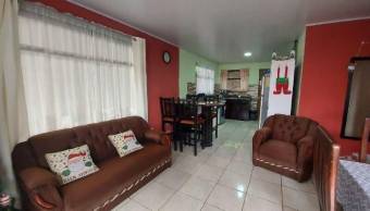 Casa en Venta en Aserrí, San José. RAH 23-1029