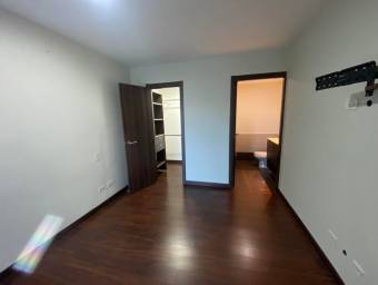 Apartamento en Alquiler en Merced, San José. RAH 23-2141