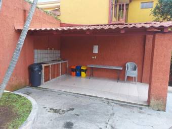 Casa en Venta en Desamparados, San José. RAH 23-1534