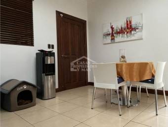 SE VENDE CASA, ALTAMONTE, CURRIDABAT