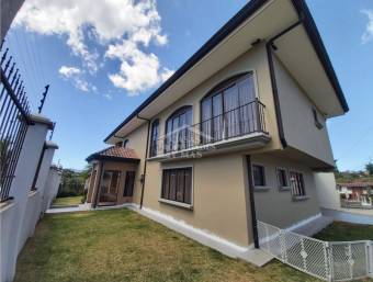 SE VENDE CASA, CURRIDABAT, ALTAMONTE