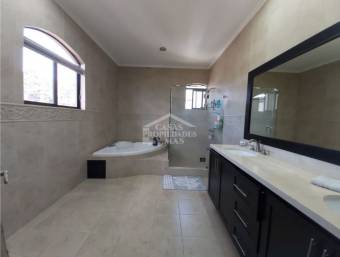 SE VENDE CASA, CURRIDABAT, ALTAMONTE