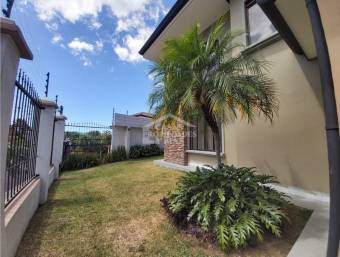 SE VENDE CASA, CURRIDABAT, ALTAMONTE