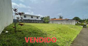 Venta de lote  en residencial, frente Auto Mercado, Alajuela 