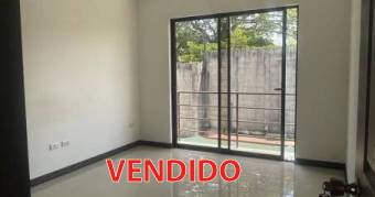 Alquiler apartamento en condominio con piscina en Alajuela