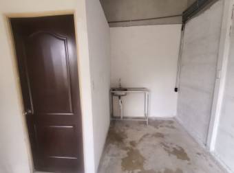 EN VENTA BELLA CASA, EN URBANISMO PRIVADO. MUY CÓMODA Y SEGURA.   CG #23-2378.