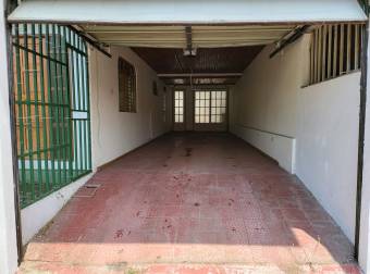   Venta de casa de 2 plantas en Alajuela, Costa Rica