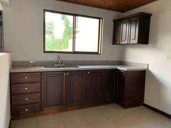 MLS-23-2470 VENTA CASA SAN JOAQUIN HEREDIA