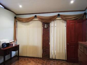 MLS-22-419 VENTA CASA ROHRMOSER SAN JOSE