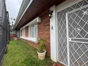 Casa en Venta en Alajuela. RAH 23-945