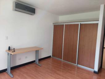 Apartamento en Alquiler en Santa Ana, San José. RAH 23-2553