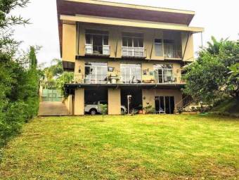 Casa en venta en Belén, Heredia. RAH 21-1989