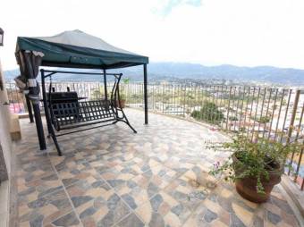 Se alquila apartamento amueblado con piscina y gran terraza en Mata Redonda de San José 23-2234