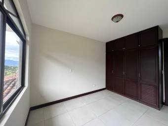 Casa en Venta en San Isidro, Heredia. RAH 23-1170