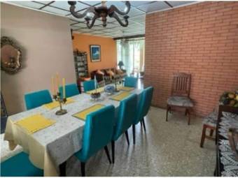 Venta de casa para remodelar en Tres Ríos Centro, excelente ubicación 