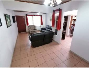 Se vende hermosa casa con 4 cuartos en Tibas 