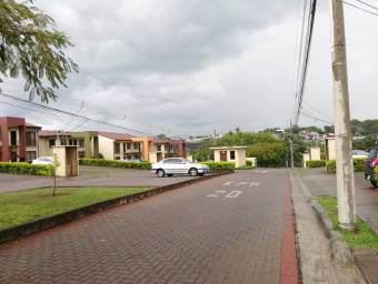 Casa en Alquiler en La Guácima, Alajuela. RAH 23-2497