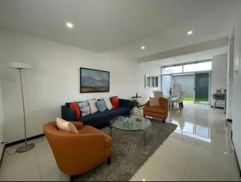 Casa en Venta en Mora, San José. RAH 23-401