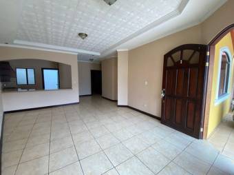 Se vende hermosa casa con gran zona verde y piscina en San Francisco de Heredia 23-1232