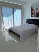 Se alquila apartamento en hermoso condominio con terraza y piscina en San Rafael de Escazú 23-2599